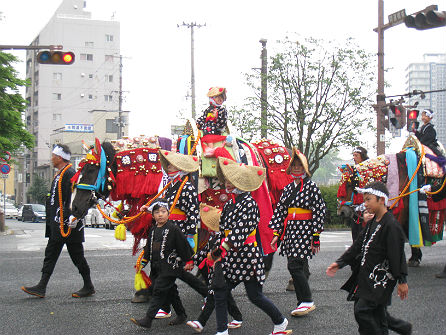 雨のチャグチャグ馬ッコ‥。